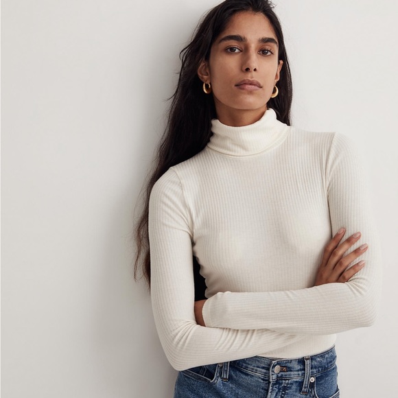 Madewell Tops - Madewell Ribbed Turtleneck Top sz M AE028